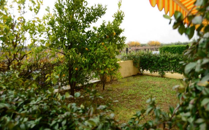 Ortona – C.da Lazzaretto – Appartamento bilocale con corte, giardino e garage