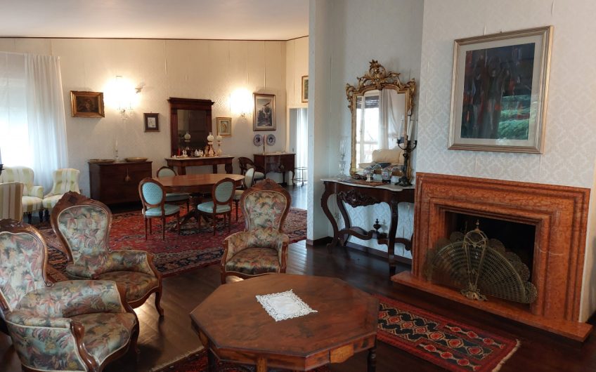 Montesilvano Colle – Ampia proprietà con Villa di 500mq